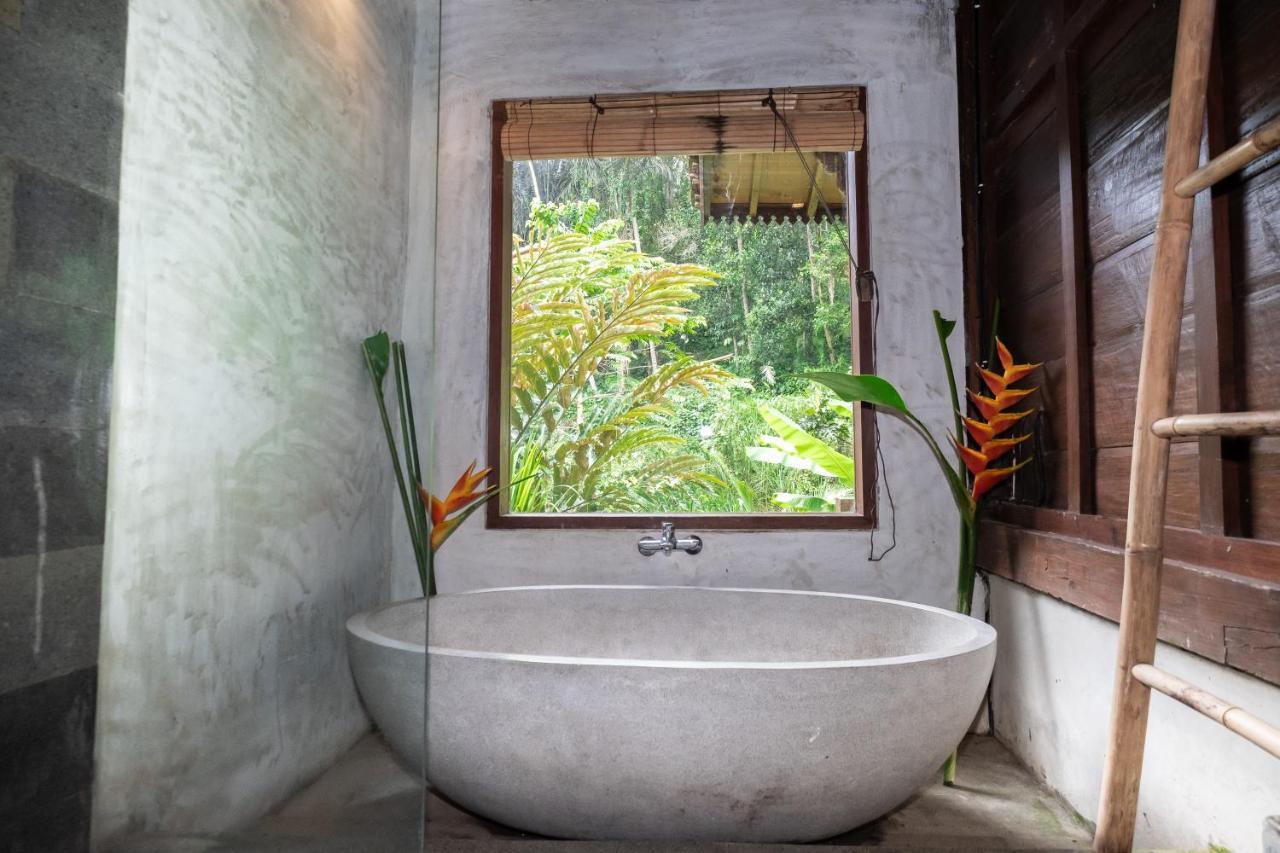 Ubud Jungle Holy Water エクステリア 写真